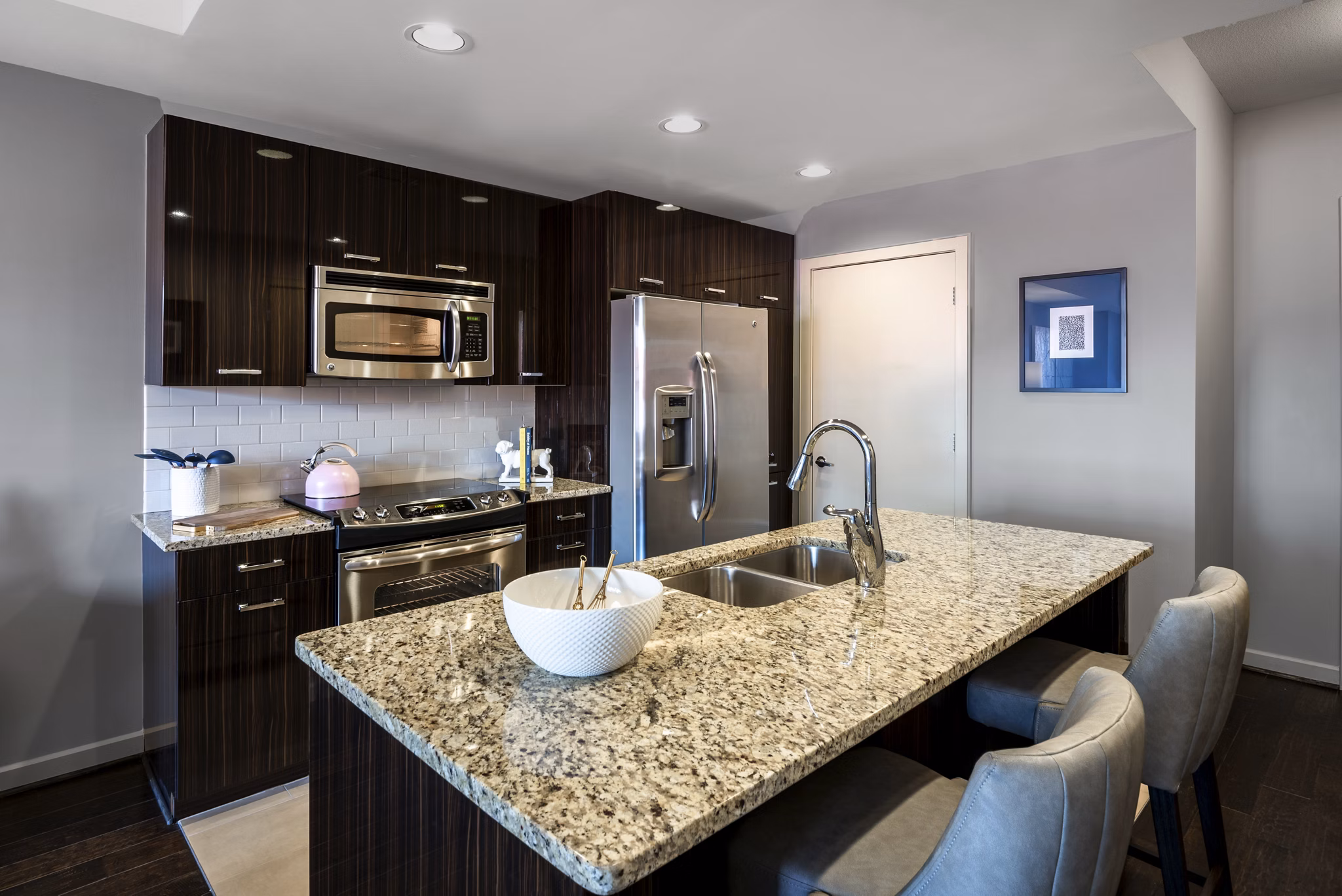 dining area at The Cameron Apartments