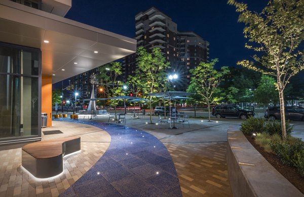 Latitude Apartments: Contemporary design at luxury apartments in vibrant downtown location