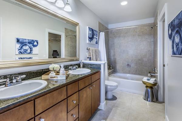 bathroom at 4550 Cherry Creek Apartments