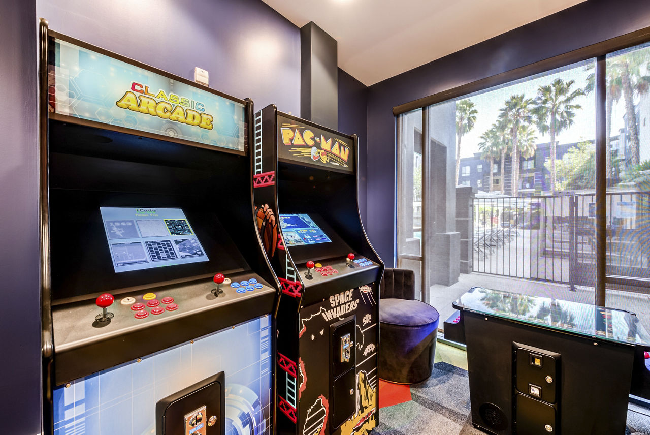 Game room at The Gallery At Noho Commons Apartments