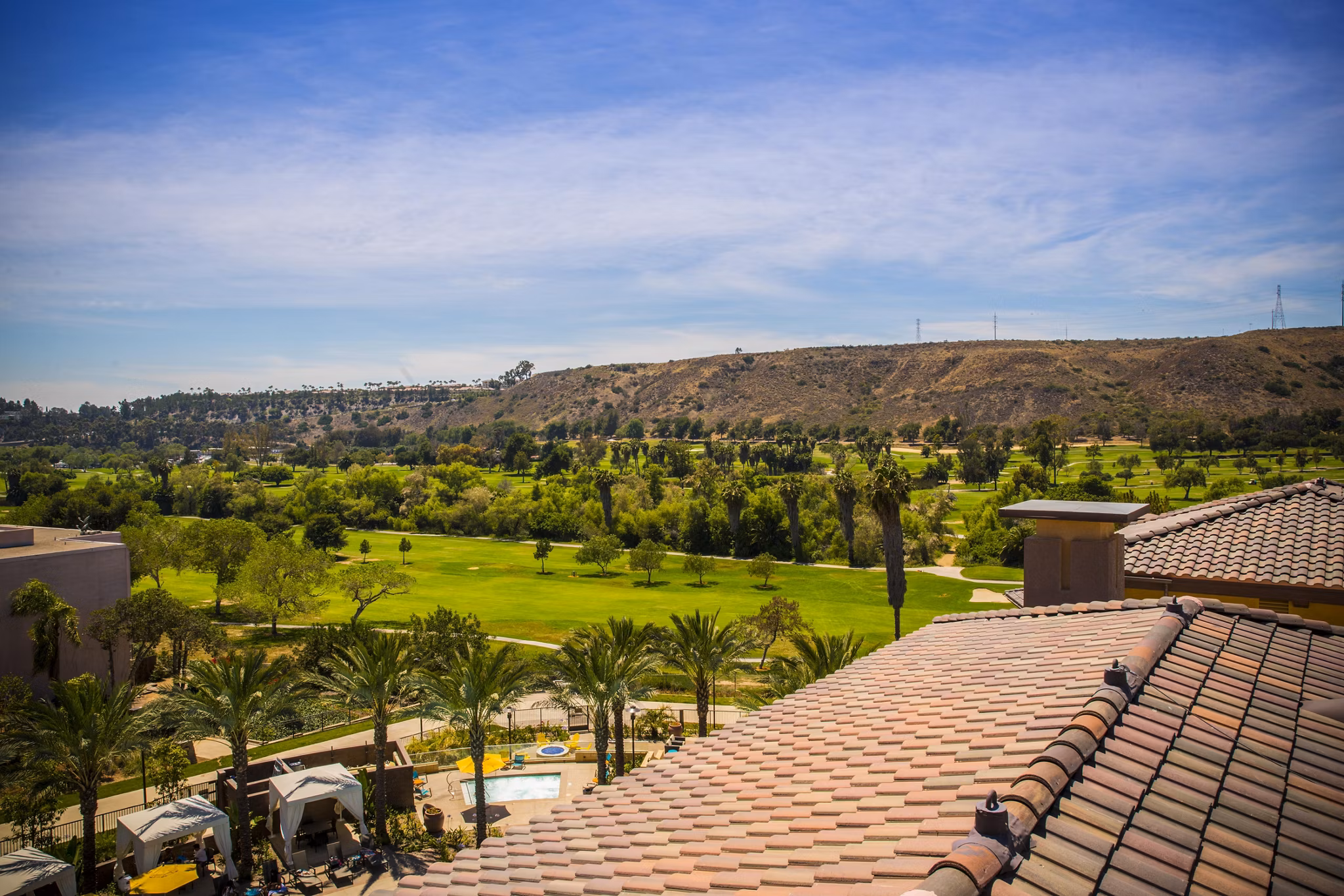 The Verge Apartments: Scenic city views from modern apartments in prime location
