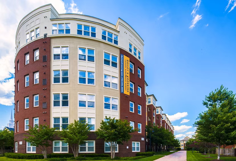 Bailey's Crossing: Elegant low-rise luxury apartments in Alexandria