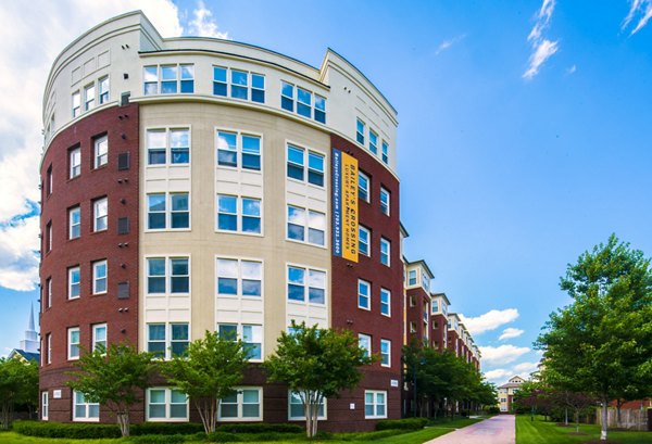 exterior at Bailey's Crossing Apartments