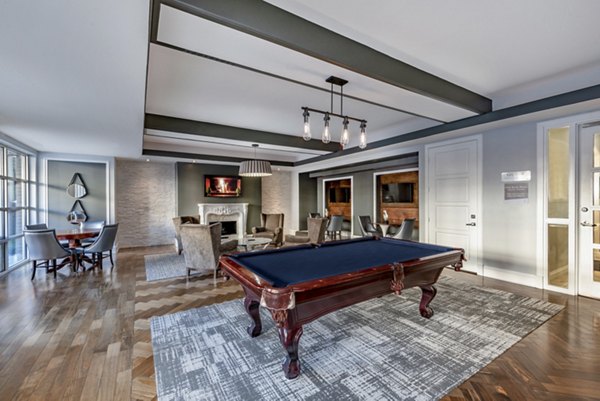 Bailey's Crossing: Renovated luxury apartments with modern design elements in vibrant 2021 setting