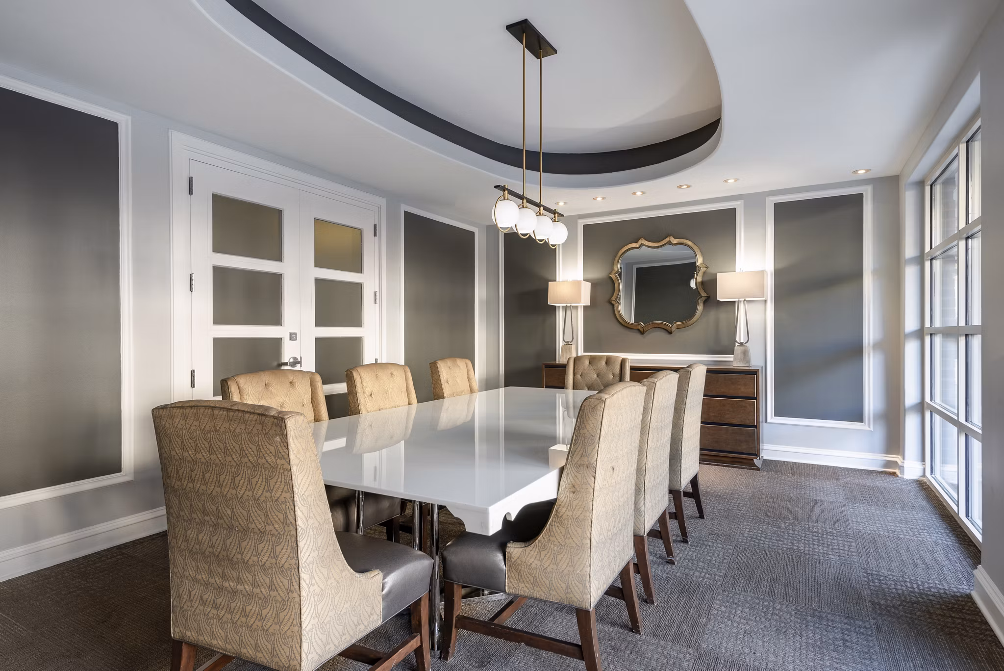 Bailey's Crossing: Renovated luxury apartment in a vibrant Alexandria neighborhood