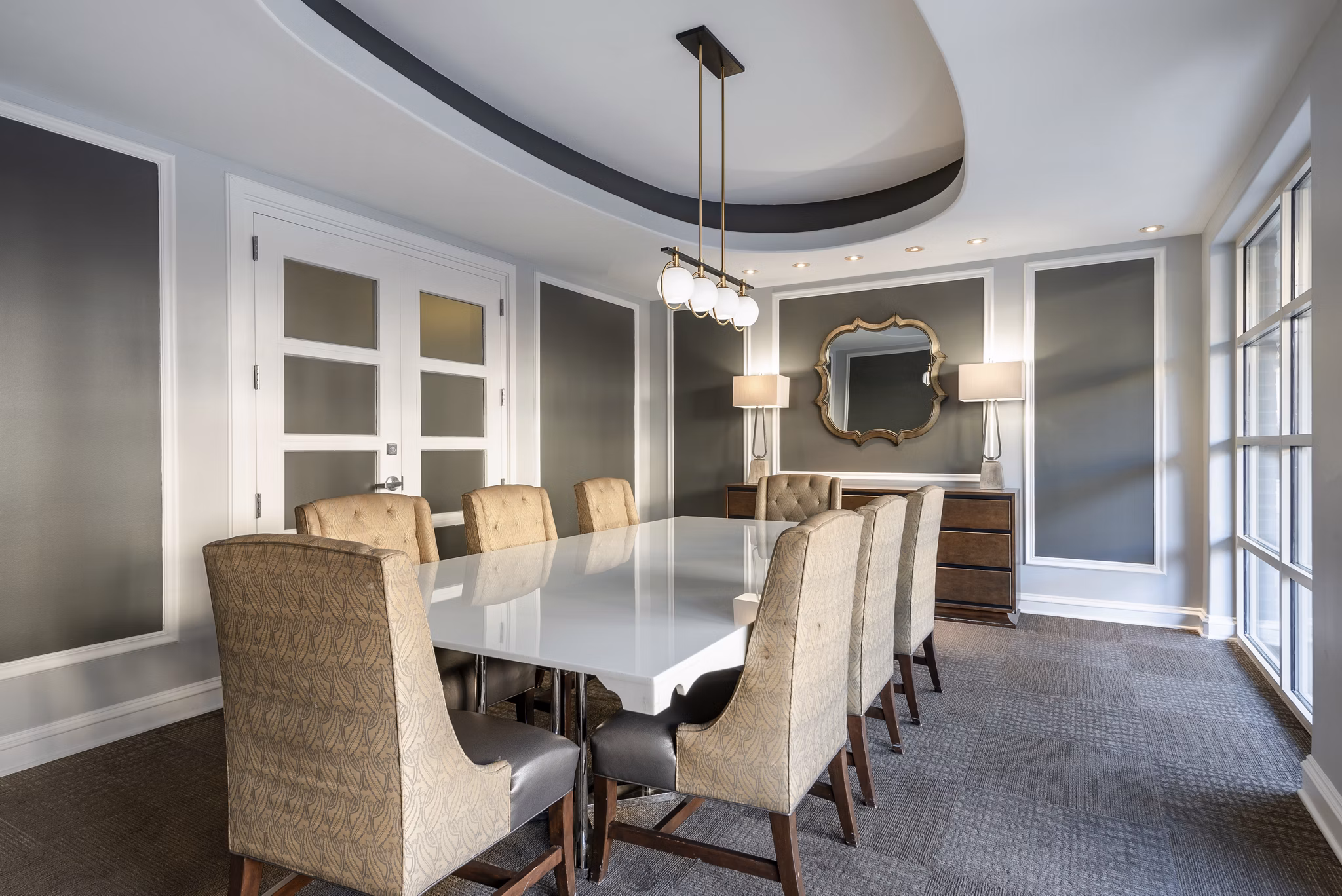 Bailey's Crossing: Renovated luxury apartment in a vibrant Alexandria neighborhood