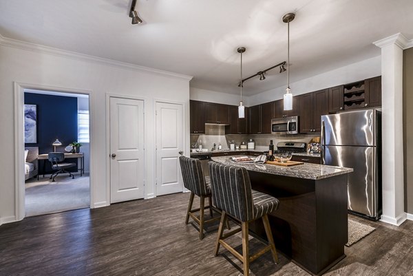 Baileys Crossing: Renovated luxury apartments with stunning in 2018