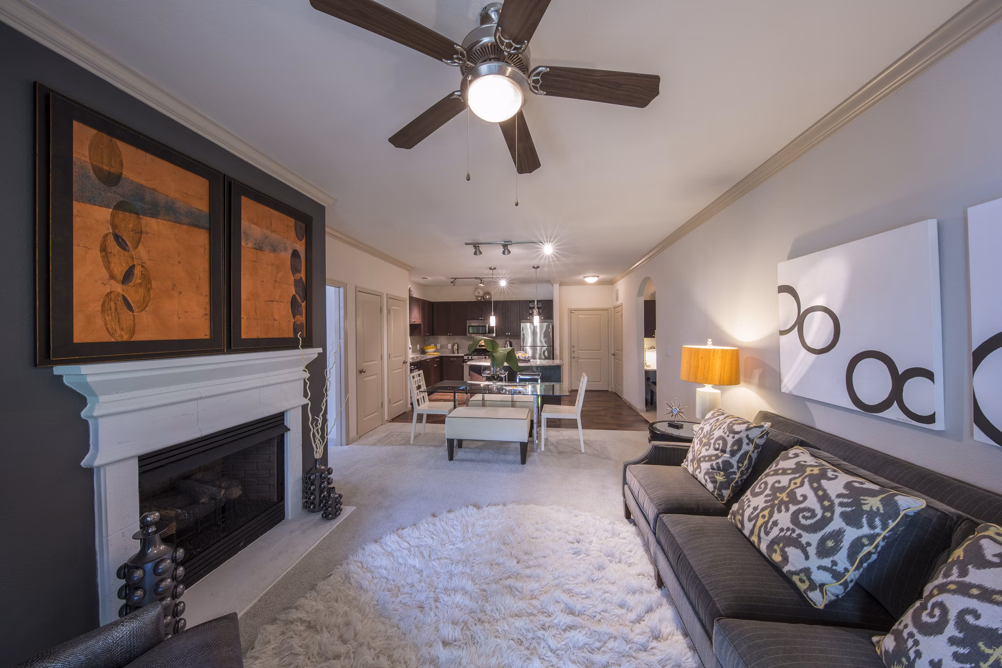Spacious living room with modern furnishings in Bailey's Crossing Apartments, ideal for luxury living near urban amenities and attractions
