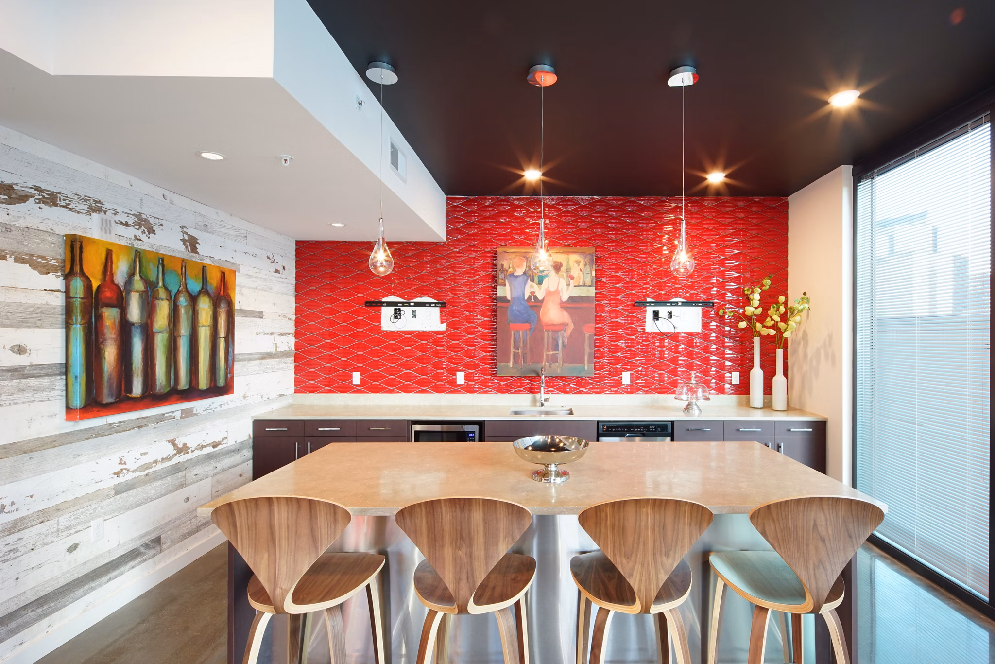 Clubhouse featuring modern decor and communal seating at Cyan on Peachtree Apartments