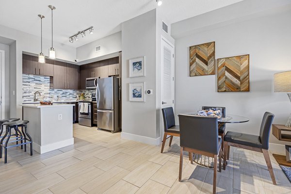 dining area at Boca City Walk Apartments