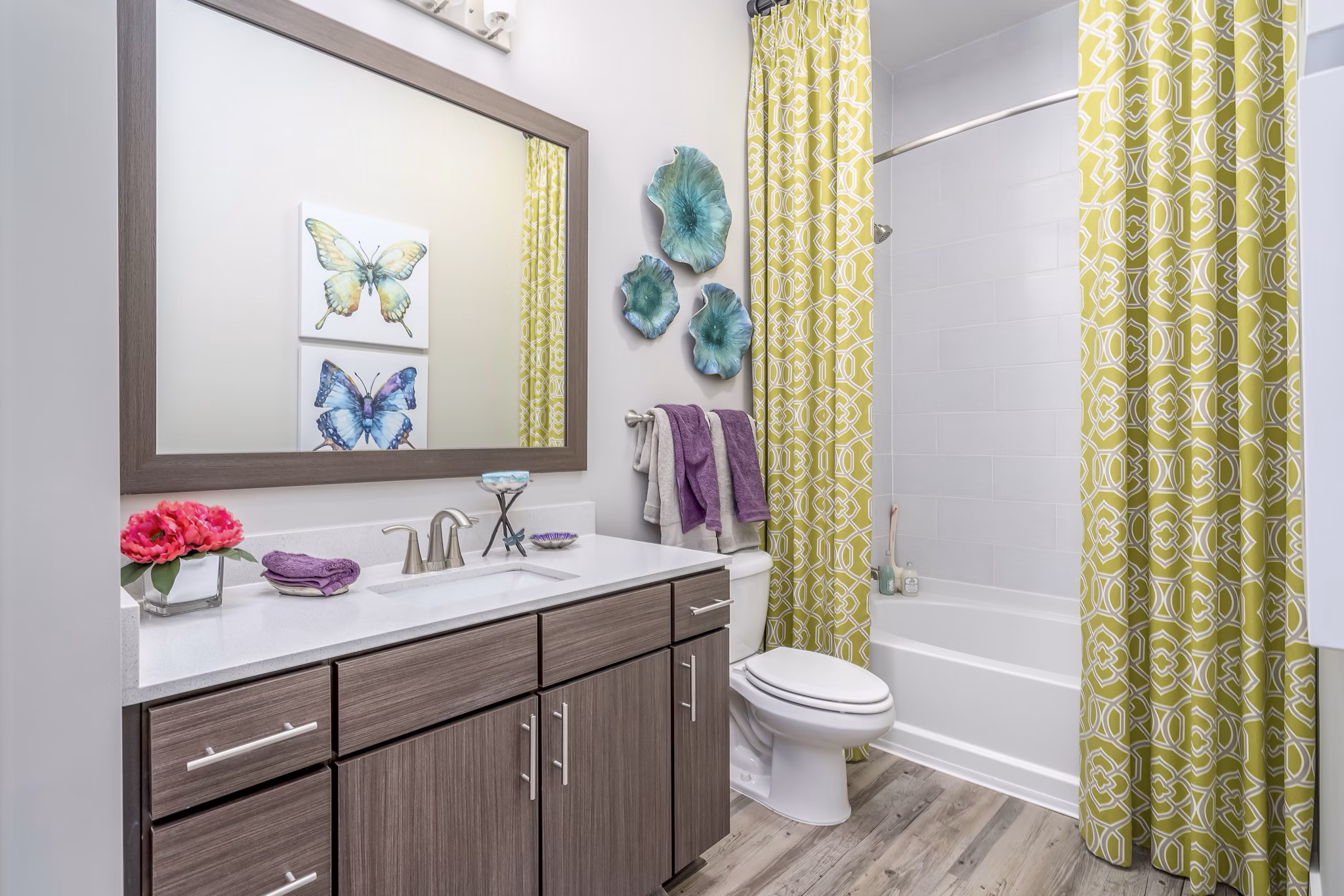 bathroom at Lantower Weston Corners Apartments