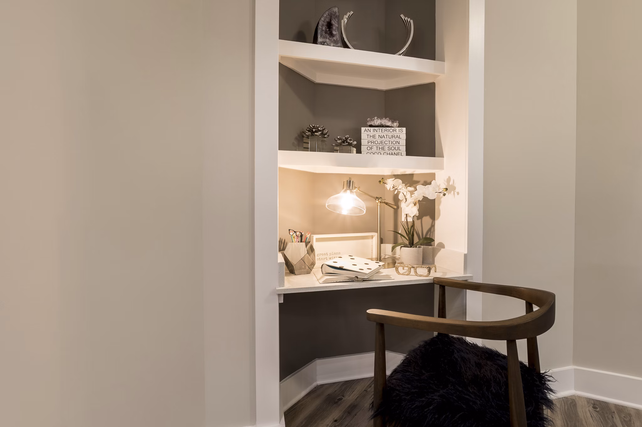 interior at Lantower Weston Corners Apartments