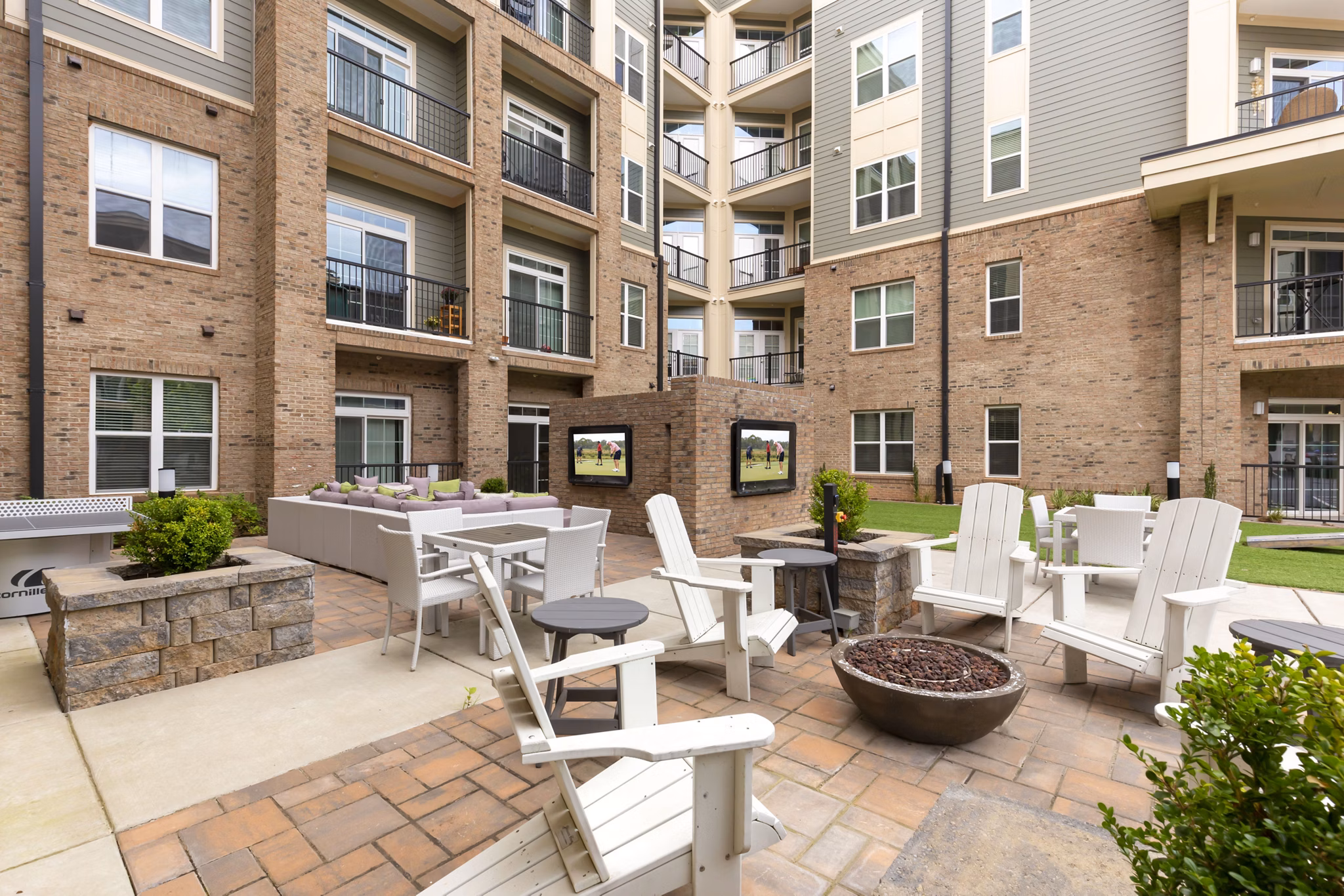 fire pit at Lantower Weston Corners Apartments