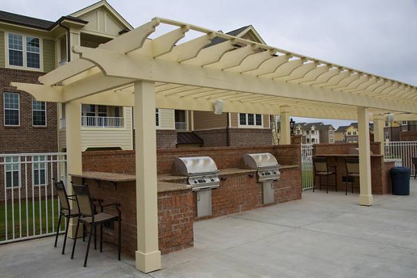 grill area at The Reserve at Ellis Crossing Apartments