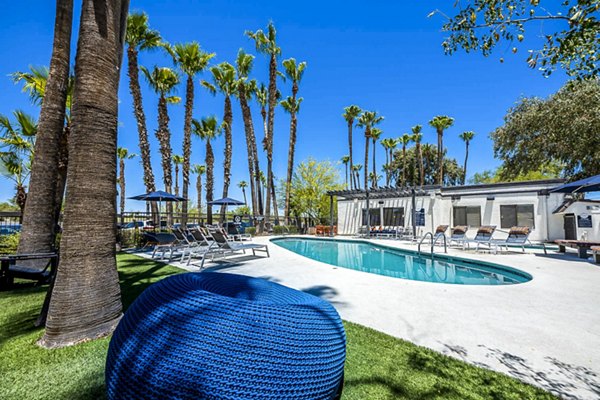 pool at Circ Tucson Apartments