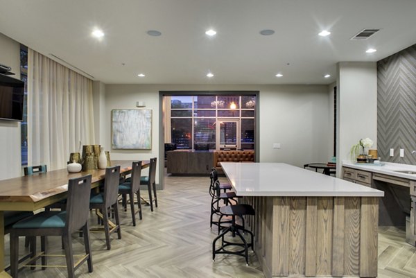 Elegant clubhouse with modern dÃ©cor at 555 Ross Apartments