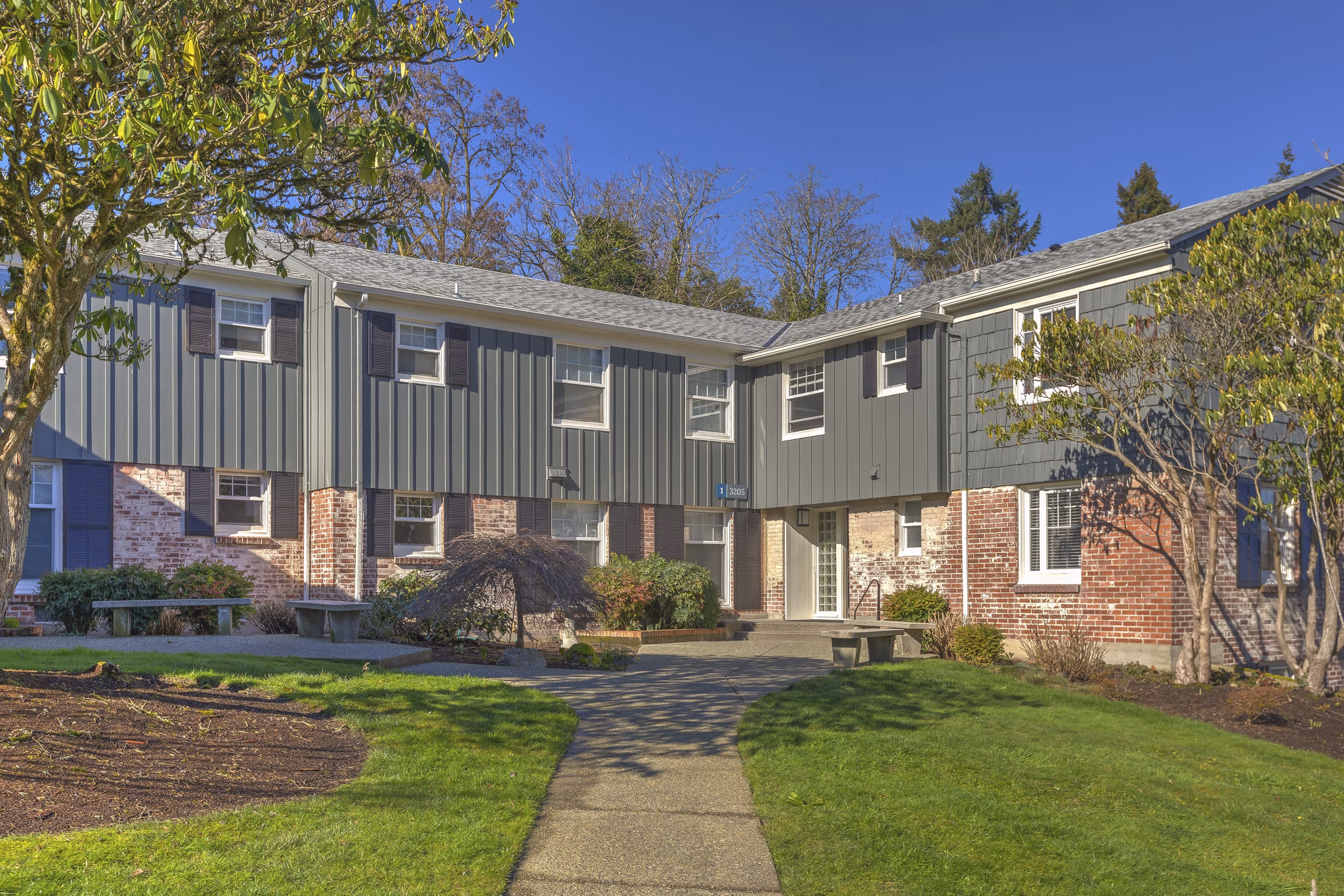 Shorewood: Luxury waterfront apartments with scenic views
