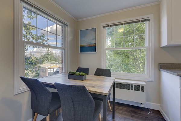 Elegant dining room with modern decor at Shorewood Heights Apartments