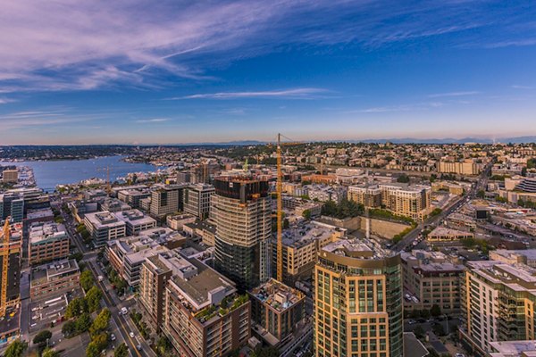Spectacular skyline views from the rooftop terrace at McKenzie Apartments in downtown Seattle