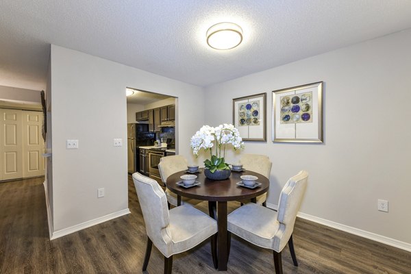 dining area at The Palmer Apartments