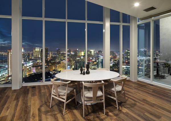 dining room at Park 12 - The Collection
                                                   