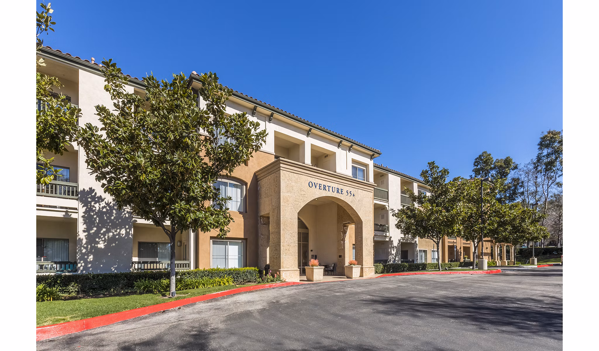 Overture Rancho Santa Margarita: Elegant of active adult apartments in a serene location