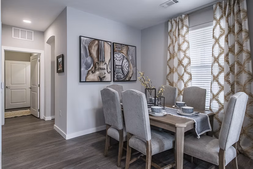 Dining room featuring elegant decor and spacious layout in Novel Lockwood Glen Apartments