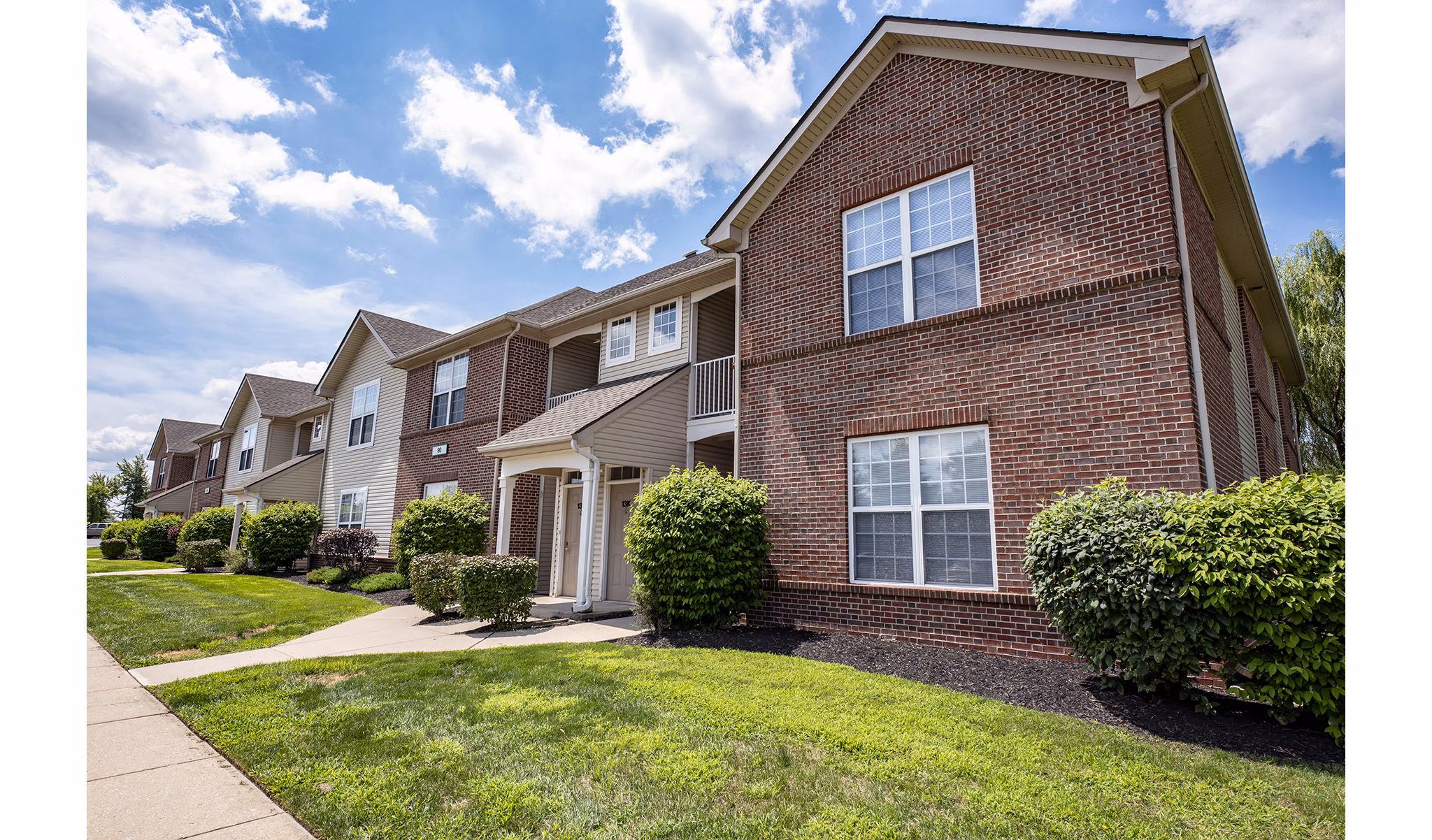 Summit Pointe Apartments: Stunning of luxury apartments in a vibrant neighborhood
