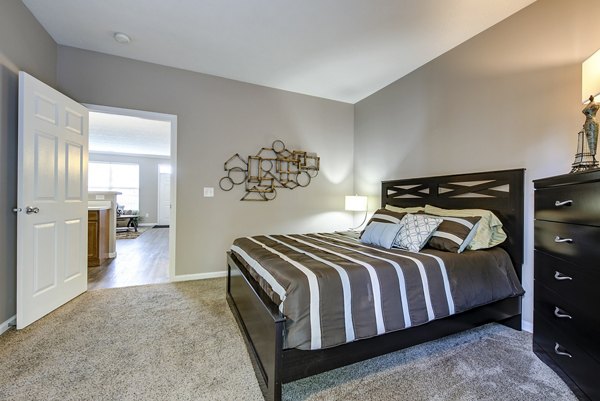 bedroom at Summit Pointe Apartments
