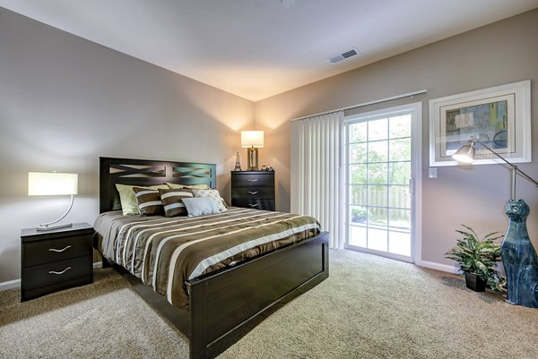 bedroom at Summit Pointe Apartments 