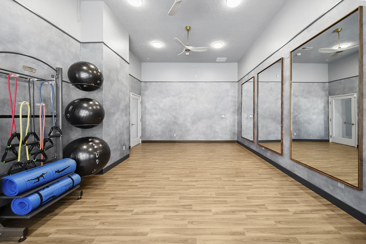 Gym at Summit Pointe (2 of 4)