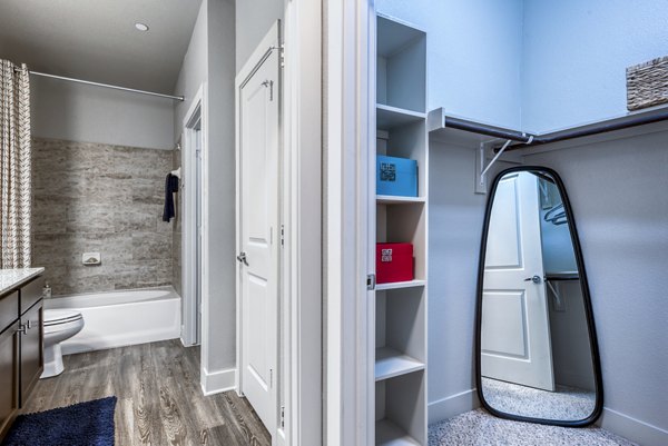 bathroom at Lakeview Villas Apartments