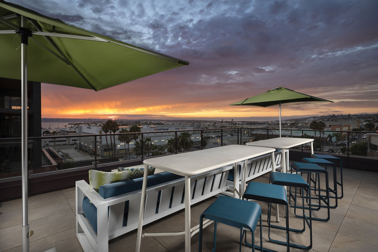 Roof deck at Av8 (2 of 5)