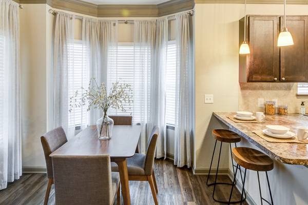 dining area at The Meadows at HomePlace Apartments