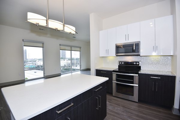 kitchen at Encore Montrose Apartments            