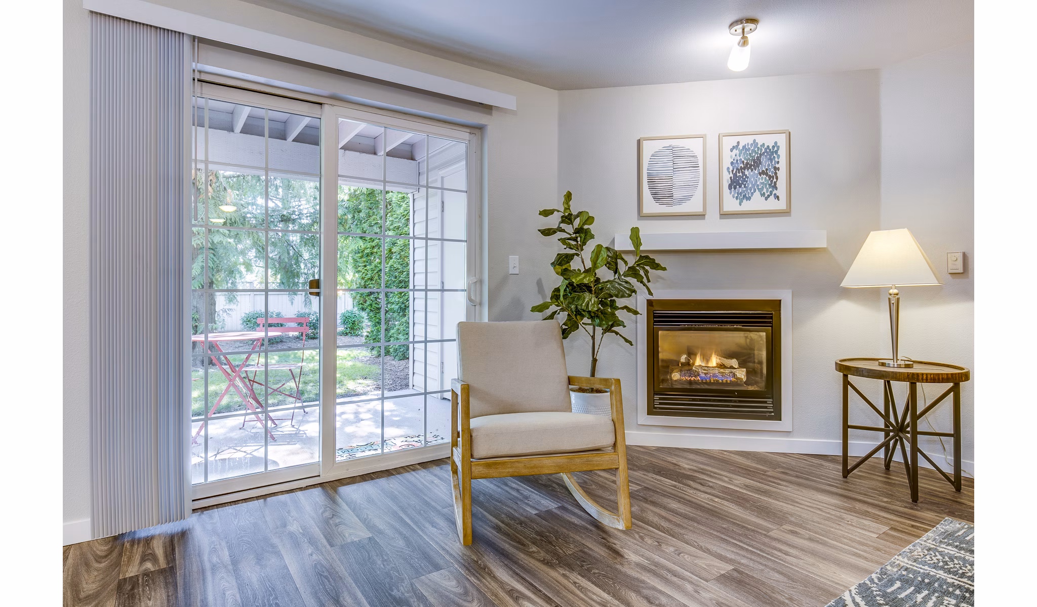 Modern living room with cozy seating and stylish dÃ©cor at Callen Apartments luxury residences