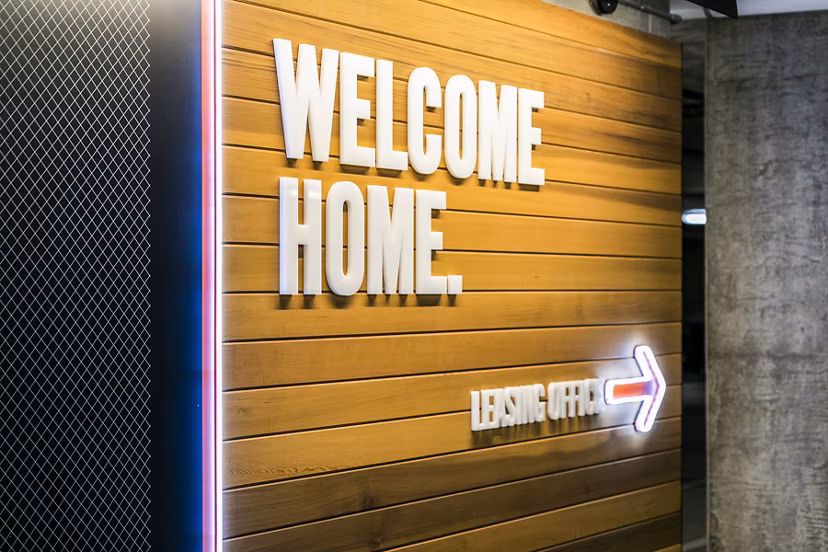 Hyde Square Apartments: Modern signage at luxury residence