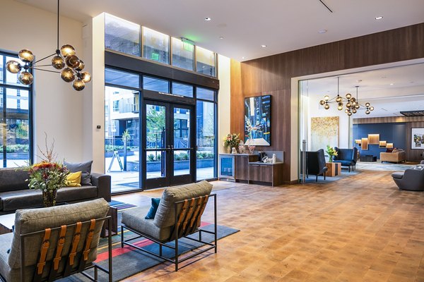 clubhouse/lobby at Hyde Square Apartments