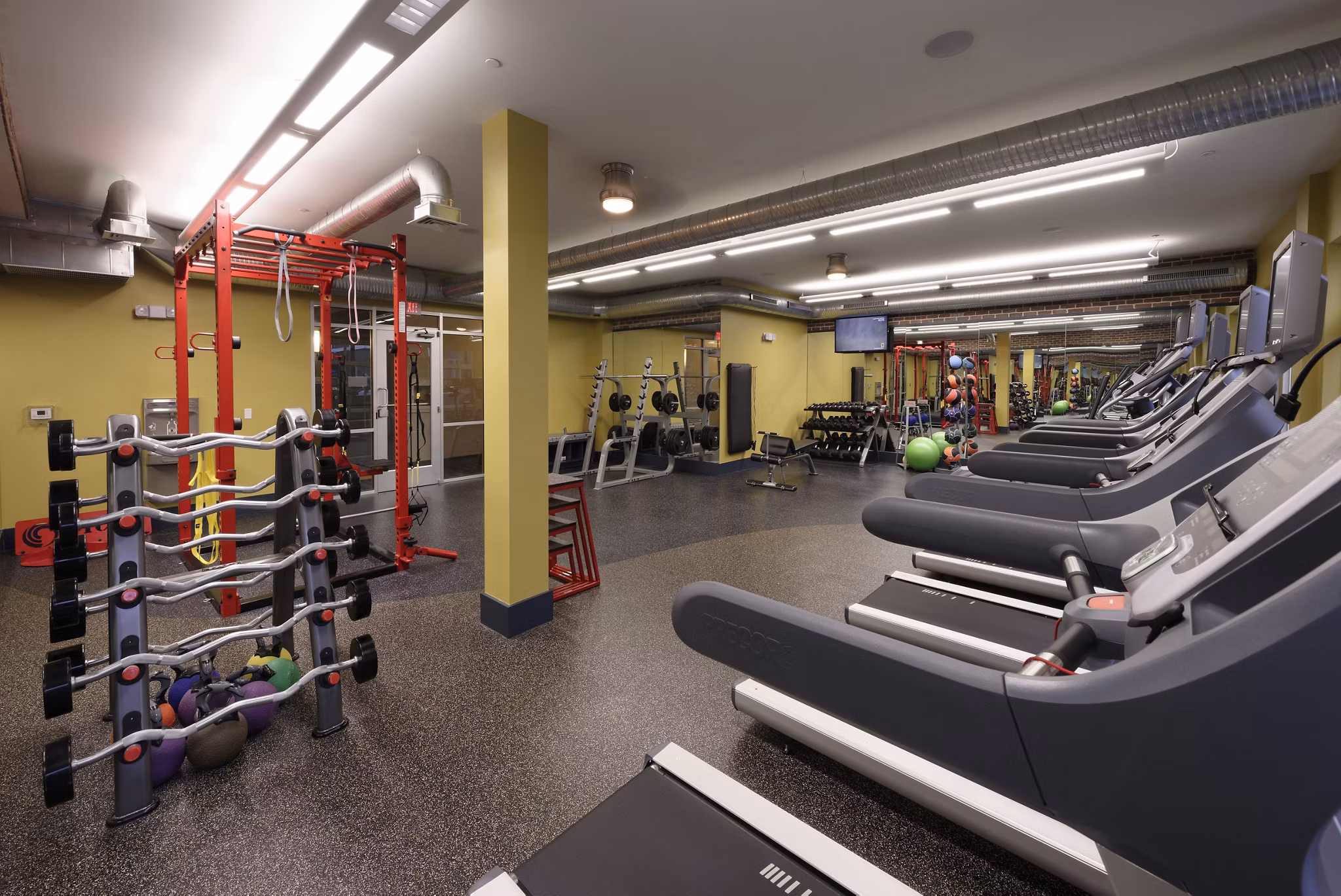Modern fitness center featuring state-of-the-art equipment at Station 650 Apartments