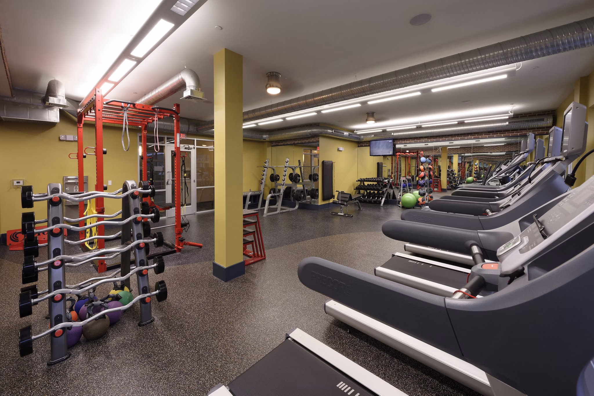 Modern fitness center featuring state-of-the-art equipment at Station 650 Apartments