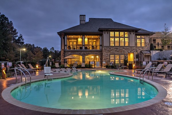 pool at Marlowe Lake Boone Apartments