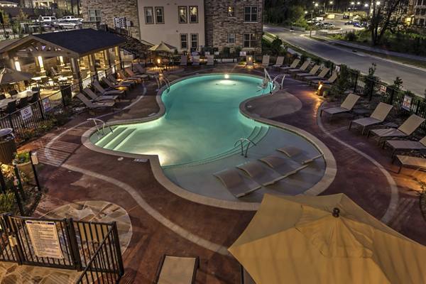 pool at Marlowe Lake Boone Apartments