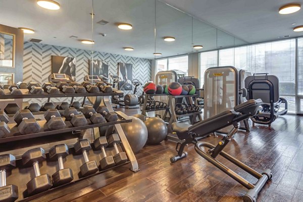 fitness center at Luxe on Chicago Apartments