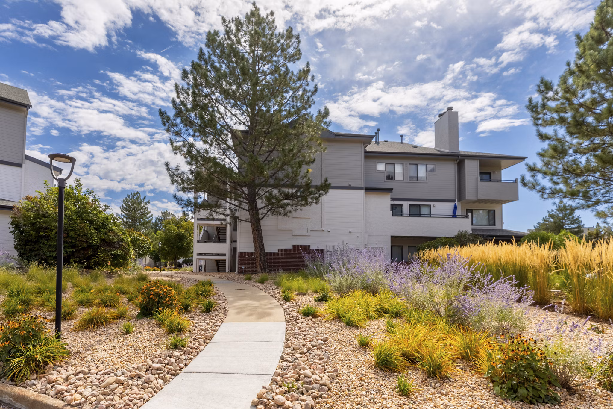 exterior at Reflections on 92nd Apartments