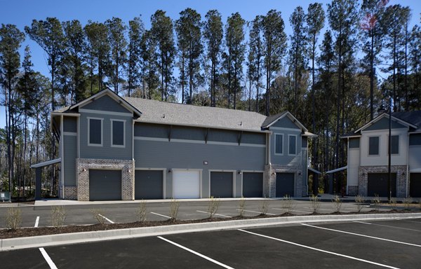 One Hampton Lake Apartments: Elegant of luxury apartments in Bluffton