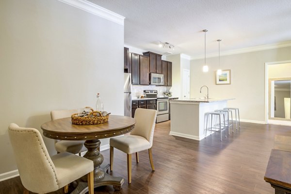 dining room at Grand Oaks at Crane Creek Apartments