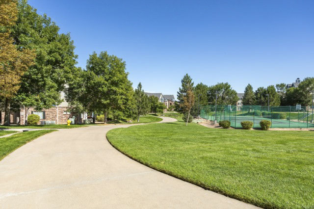 Courtyard at Avana Eastlake Apartments (4 of 8)
