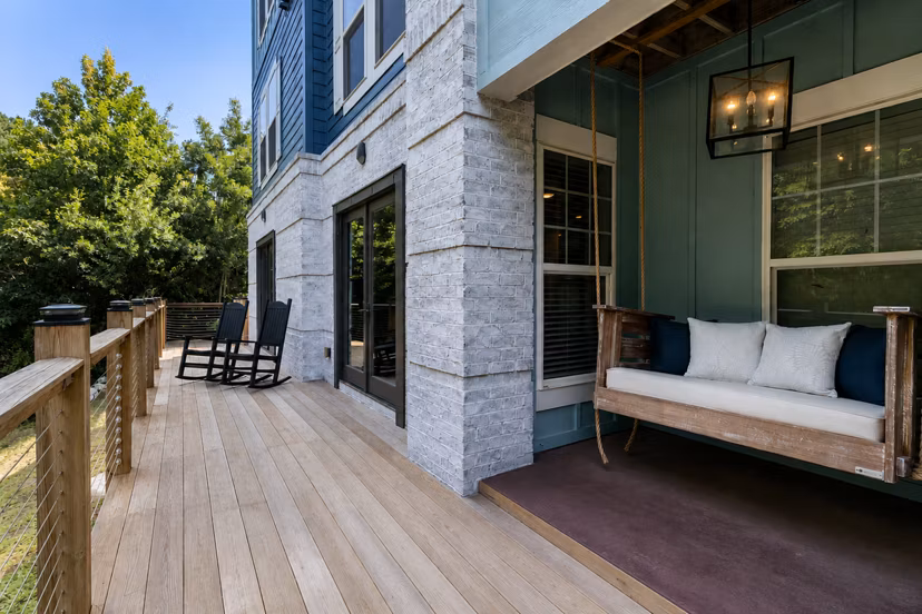 grill area at Parker Point Apartments