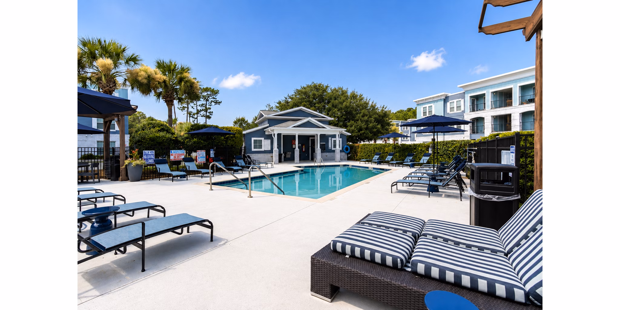 pool at Parker Point Apartments