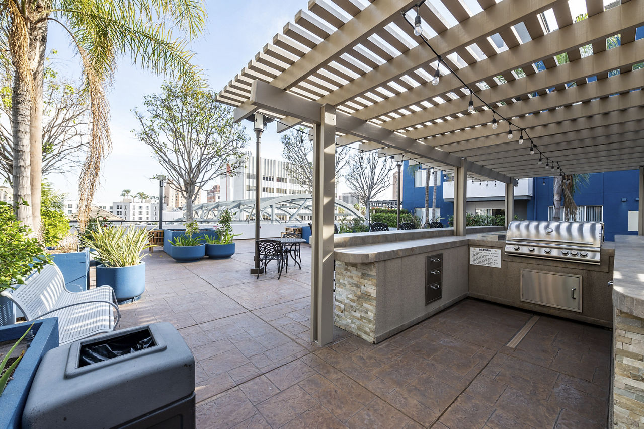 Avana On Pine Apartments Long Beach Ca 9 of 12